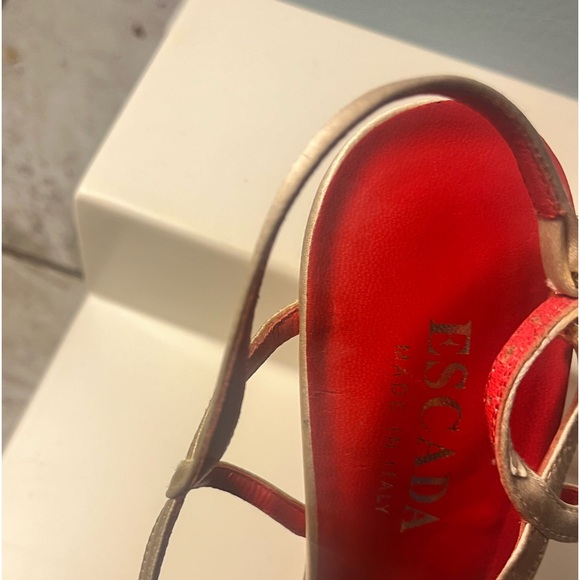 Escada Made in Italy Vintage Slingbacks in Red and Tan!! - Picture 4 of 15